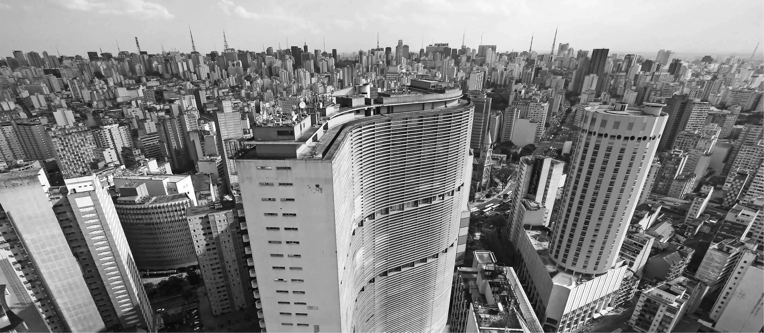 sp_skyline_p&b.jpg