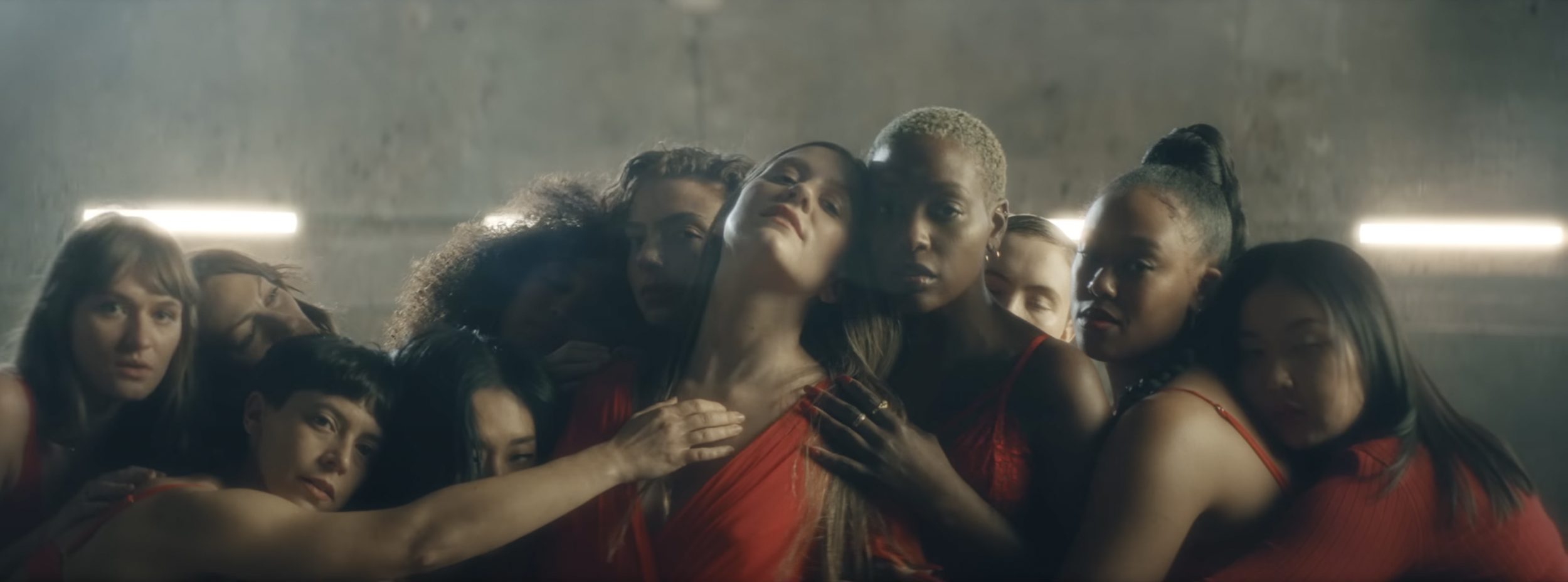 Laura Dreyfuss - Sidelines (Official Music Video)