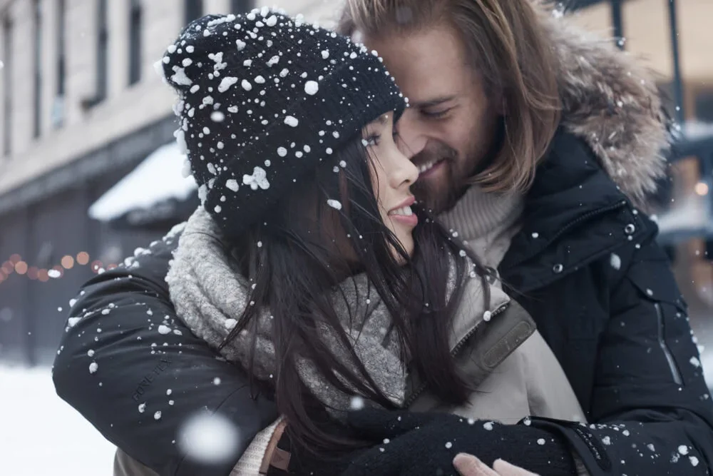 samrobinson_gore-tex_Winter_Wonderland_Couple_03_06679_F2-1000x667.jpg.webp