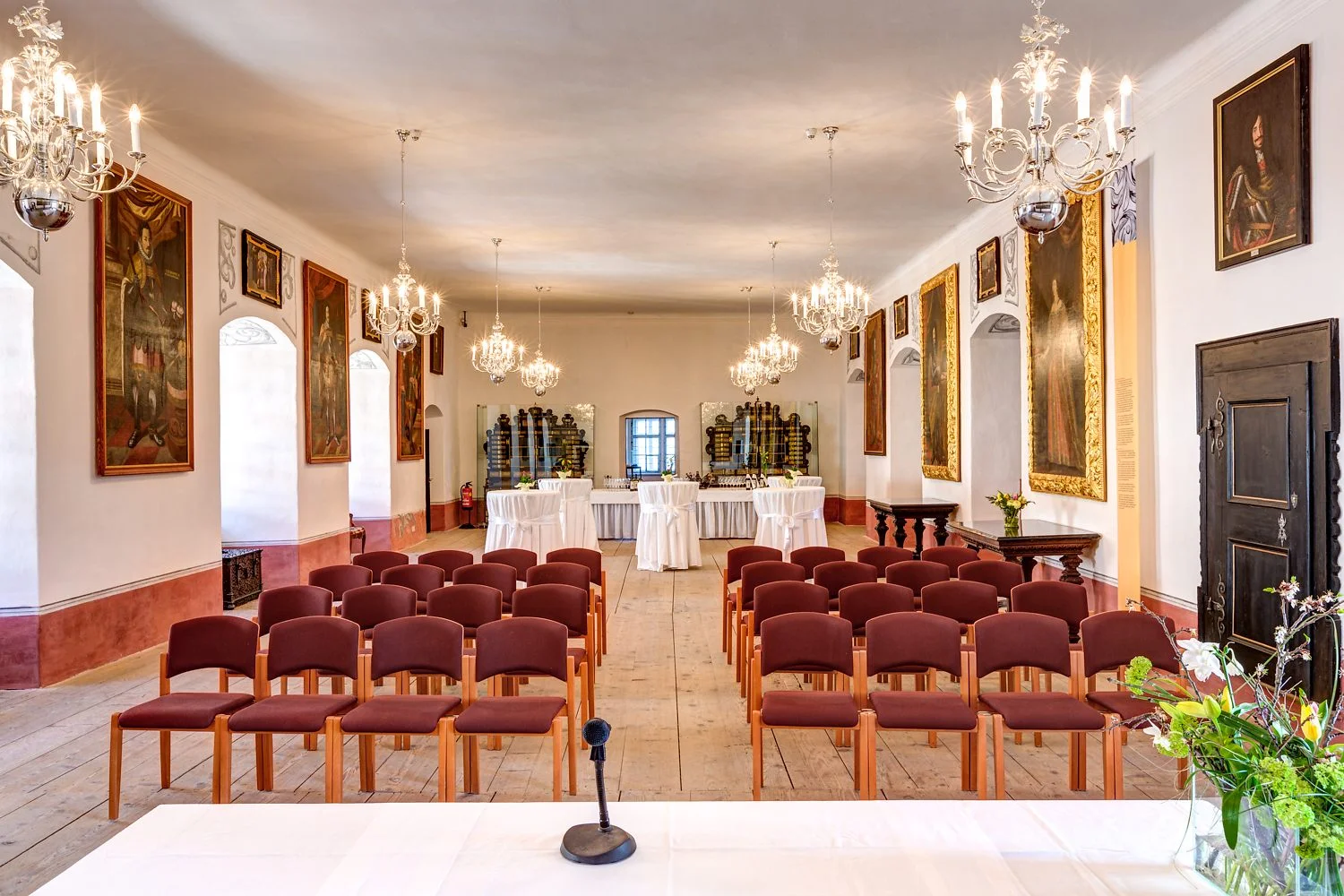 esterhazy-folder-events-location-foto-hafenscher-eisenstadt-lackenbach-forchtenstein-06.jpg