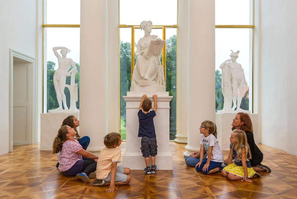 Kinderfolder-Esterhazy-Schloss-Eisenstadt-Lackenbach-Burg-Forchtenstein-Steinbruch-St-Margarethen-02.jpg