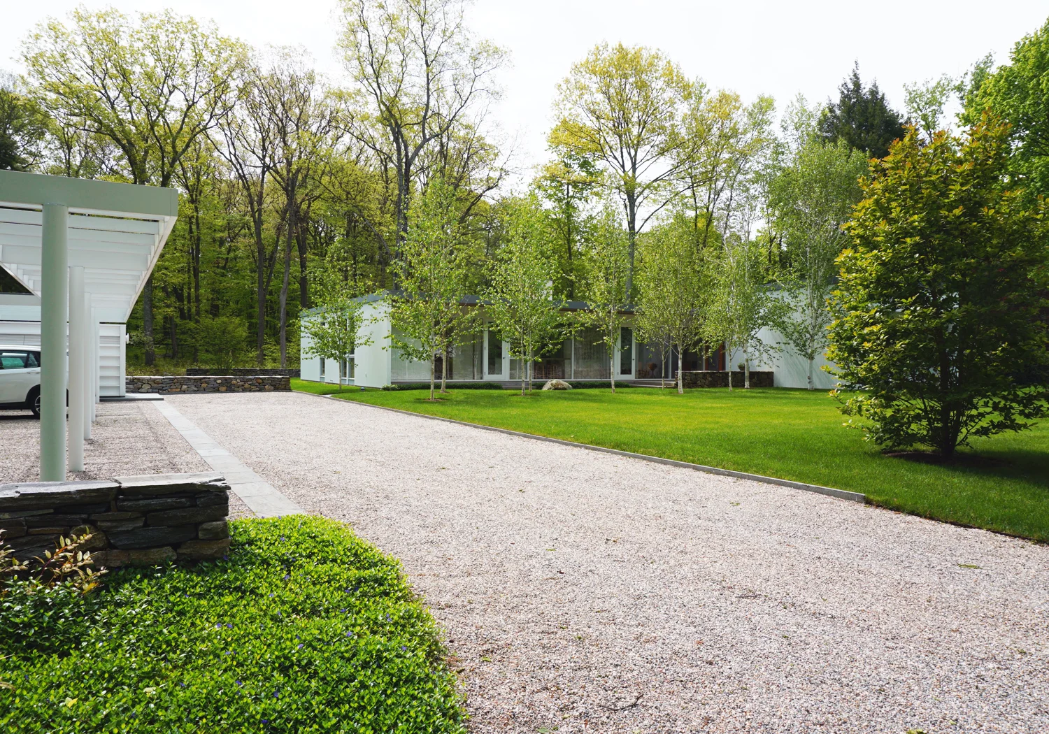 B-E View to Front From Drive Entry.jpg