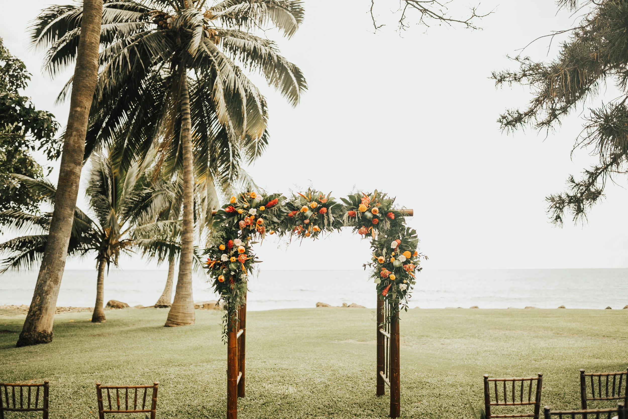 oahuweddingphotographer.jpg