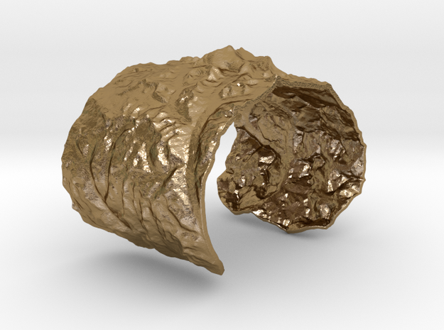 Terrain Cuff Everest s gold polished 1.png