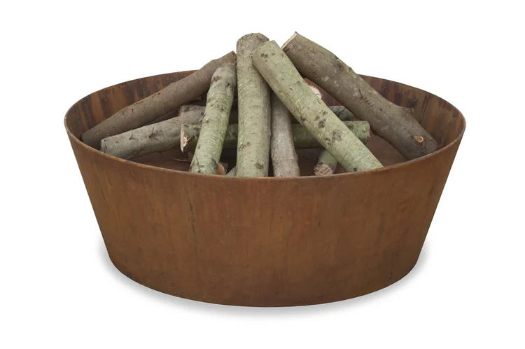 The Appeal of a Minimalistic Fire Pit