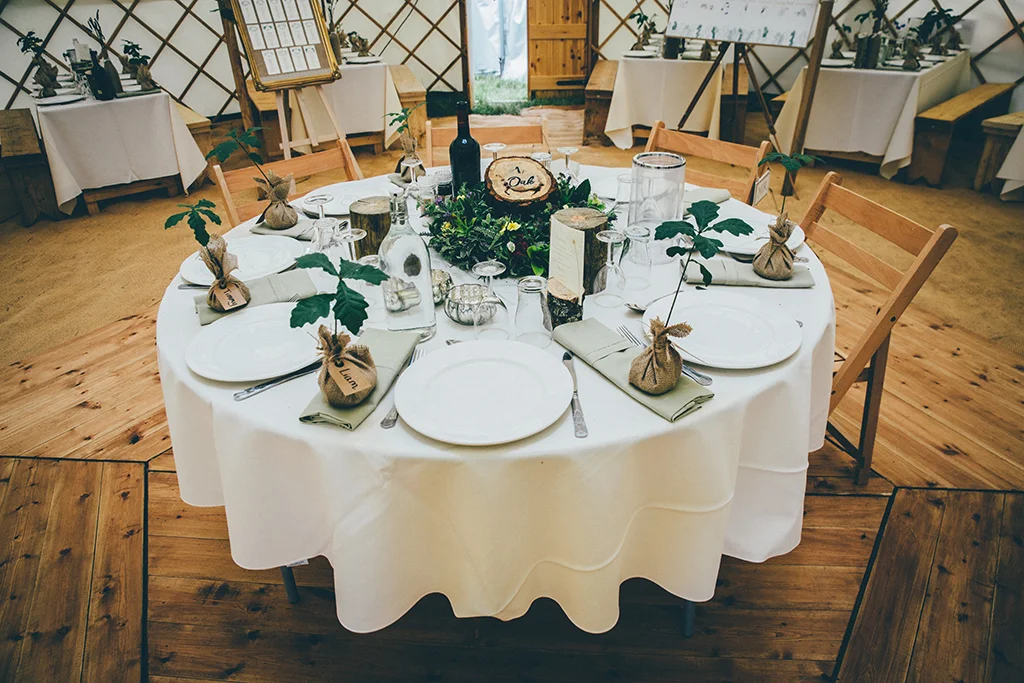 yurt-interior-fiesta-fields-1.jpg
