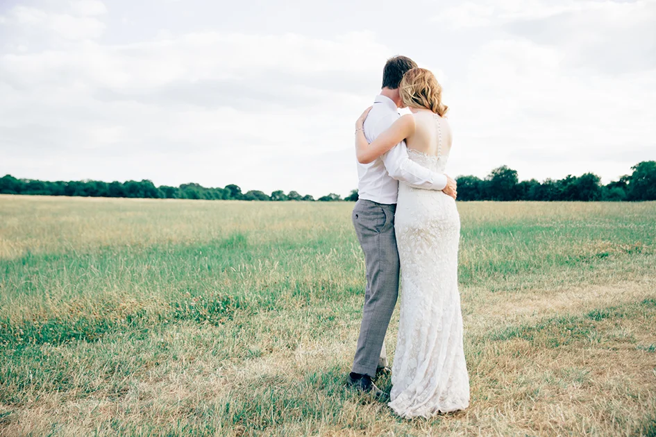 Harry-Collette-tipi-wedding-fiesta-fields-10.jpg