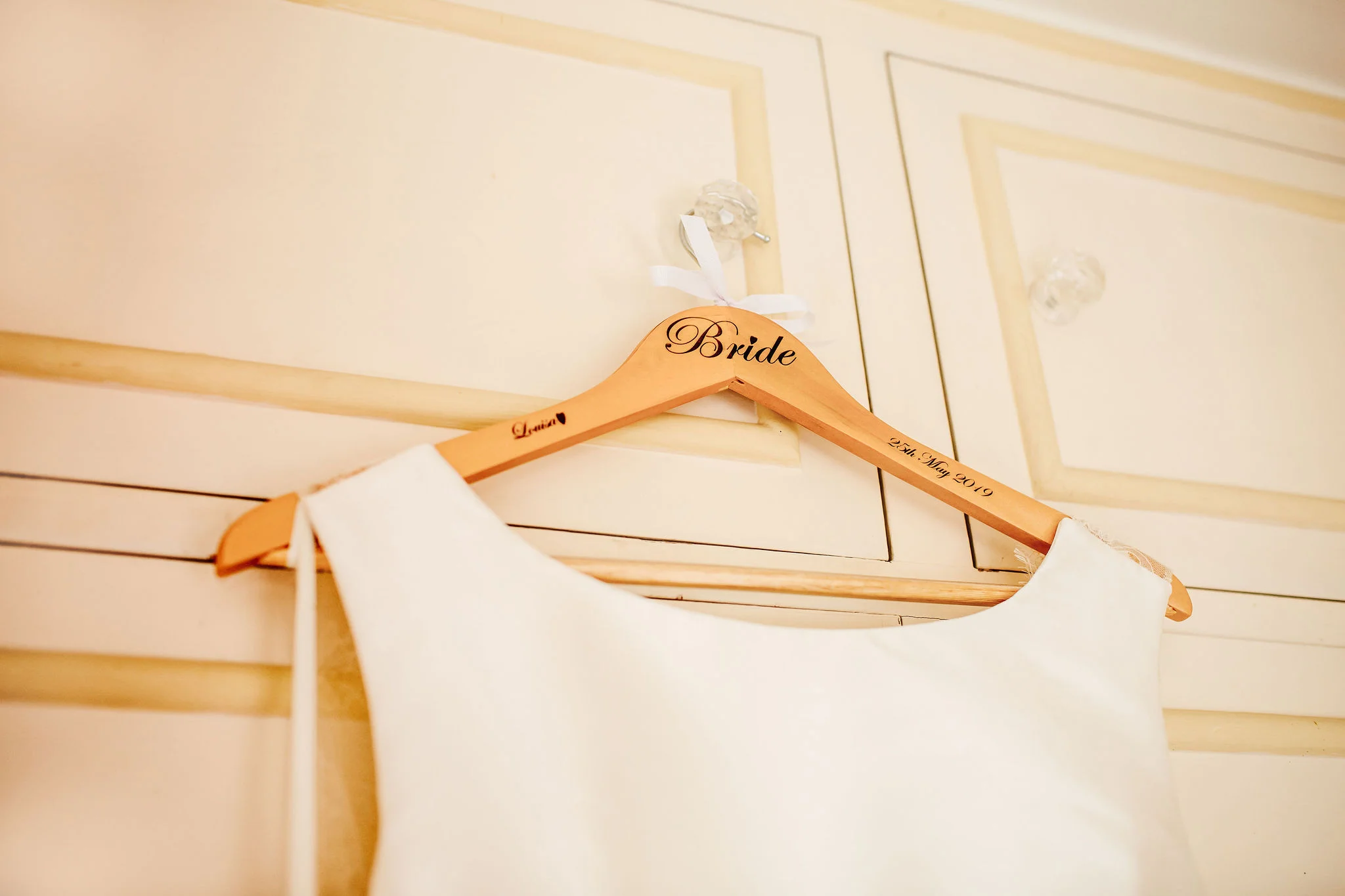 fiesta-fields-louisa-thomas-blog-getting-ready-abigailwhite.jpg