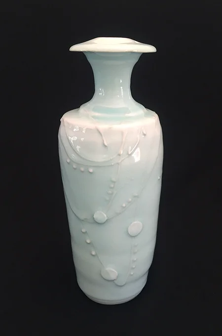 rtp_prcln_tall_necklace_vase_sm.jpg