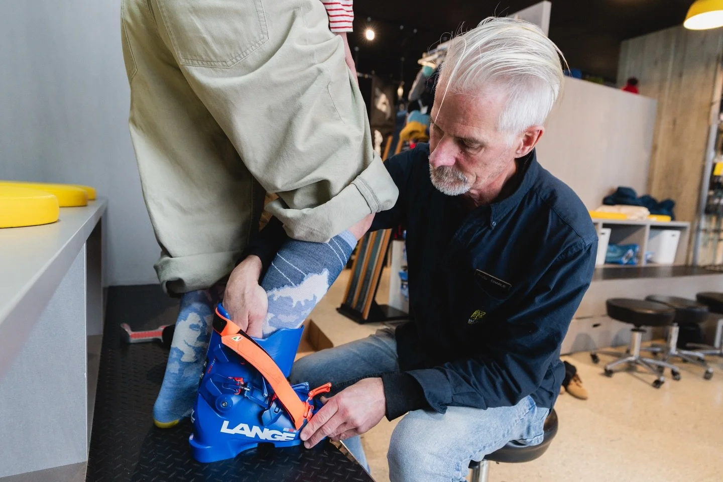 Whether you're new to the snow or a seasoned professional, our bootfitters always take the time to find you the best boot for your feet. 

By factoring in your anatomical needs and a myriad of other factors, we always start with the best choice and t