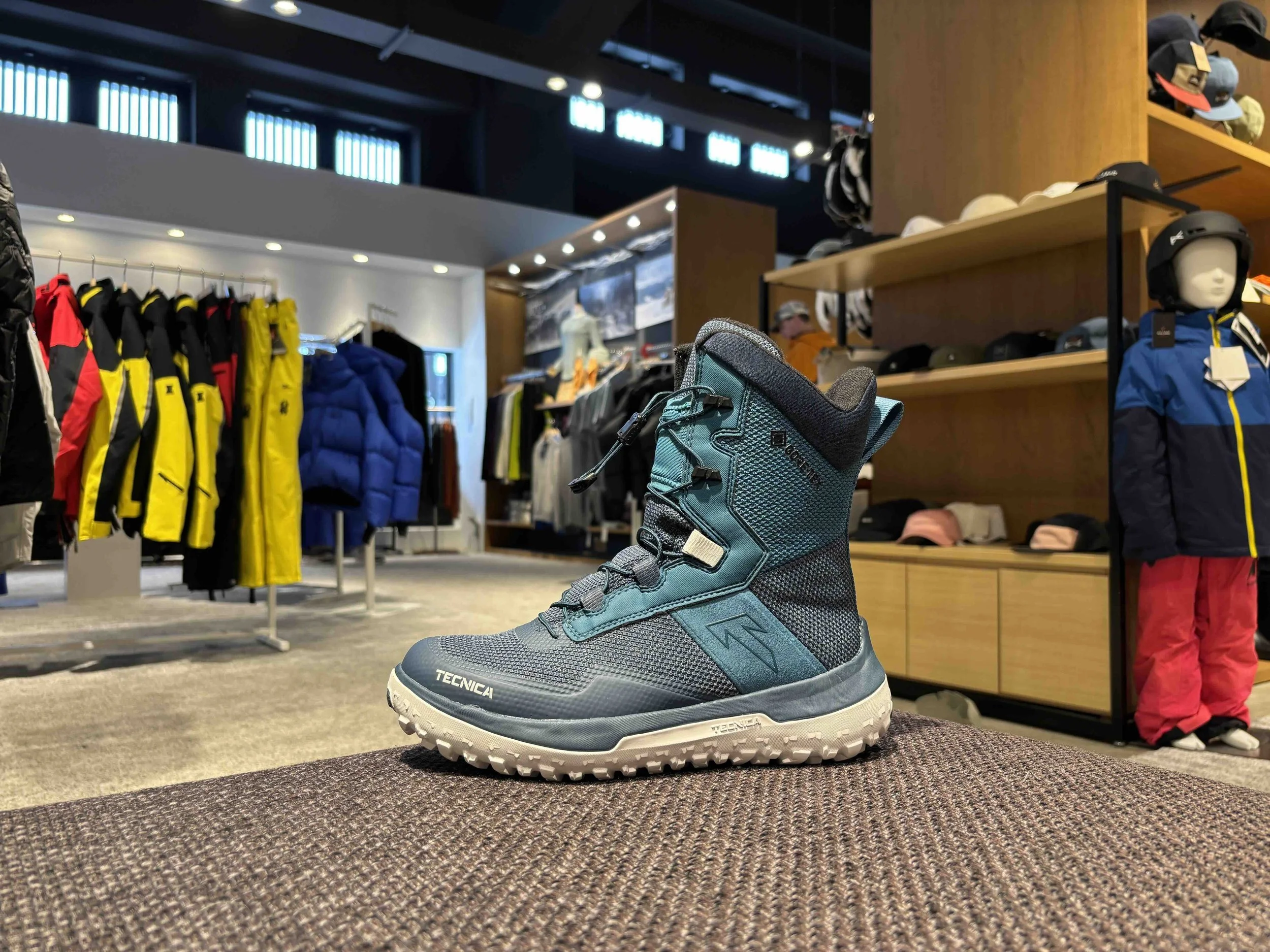 Assos アフタースノー ブーティ_S7 size:Ⅰ (EU：40-43) Assos アフタースノー ブーティ_S7 size:Ⅰ (EU：40-43) - メルカリ