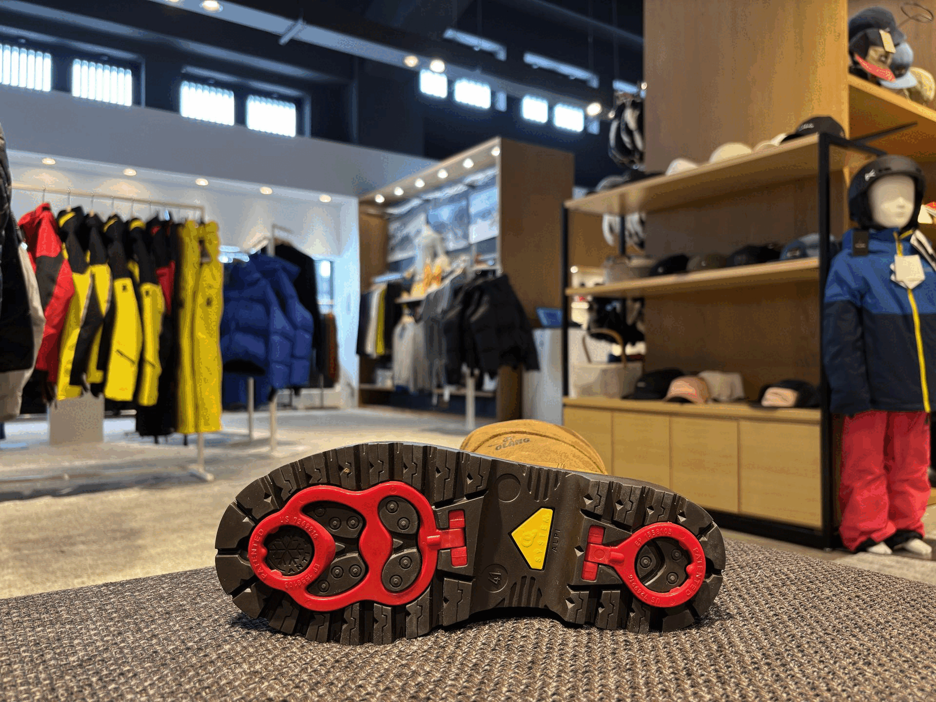 Assos アフタースノー ブーティ_S7 size:Ⅰ (EU：40-43) Assos アフタースノー ブーティ_S7 size:Ⅰ (EU：40-43) - メルカリ