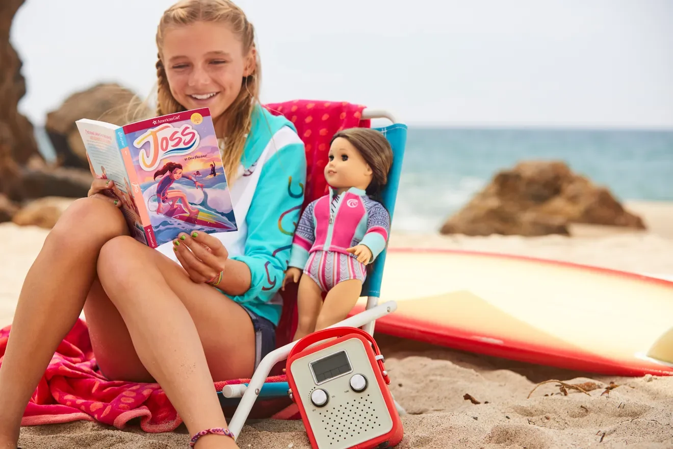 0d94b51f-b749-406f-af49-f2f59fd55893-Joss_x_Book_Beach_Image.webp