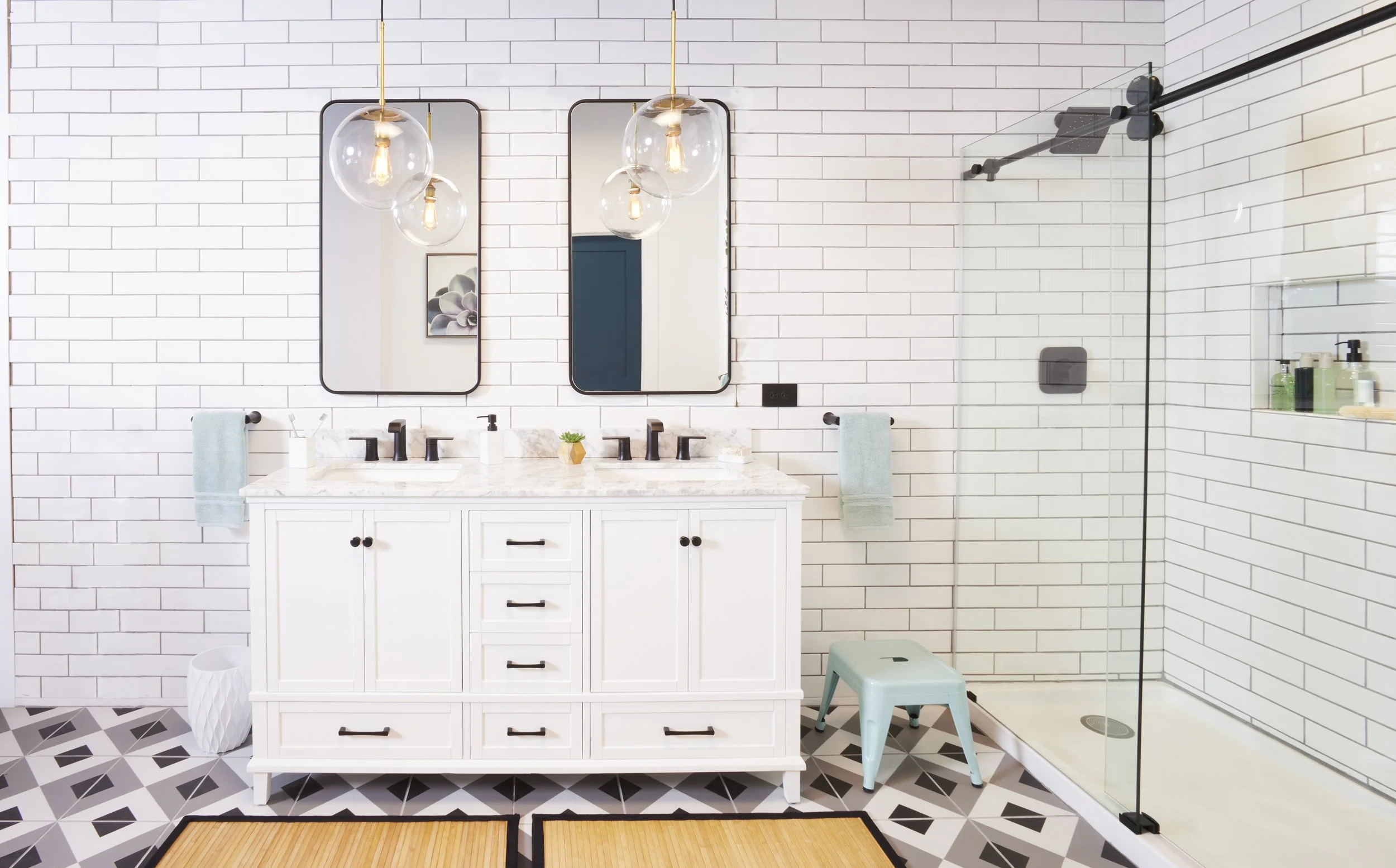 HDH2021_Bathroom_FullRoom1_HEROEXP_cleanup_03.jpg