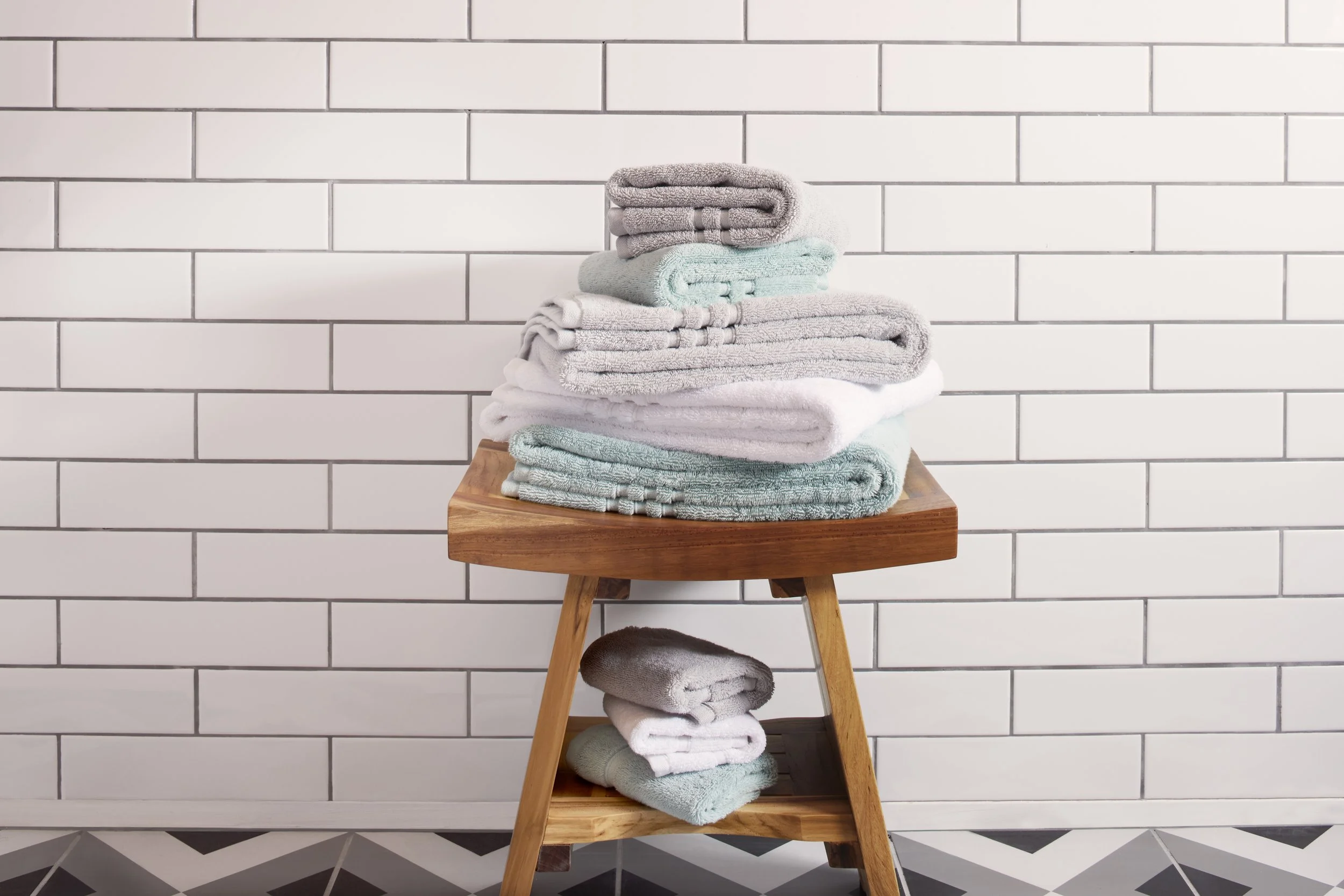 HDH2021_Bathroom_TowelsRugs_925.jpg