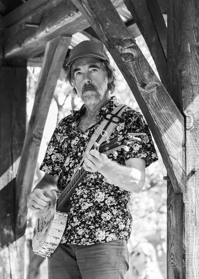 Richie Stearns plays South Hill Cider! With FLX Flatbread wood-fired pizza