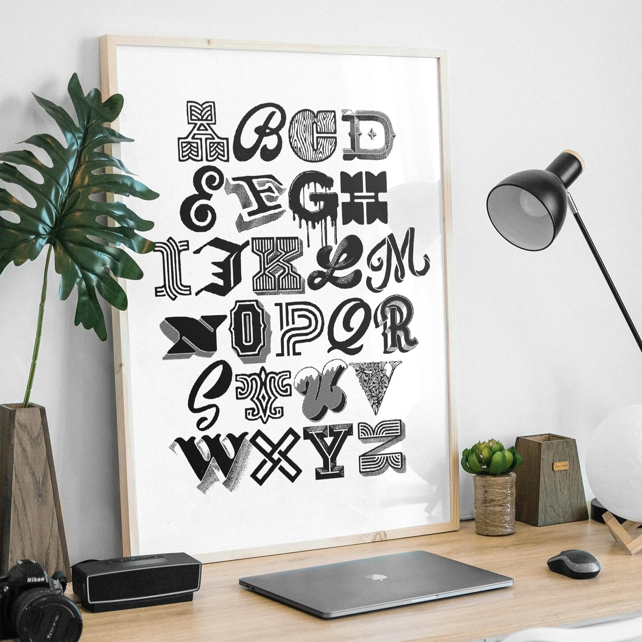 Picture+Frame+on+Desk-abcdefg.jpg