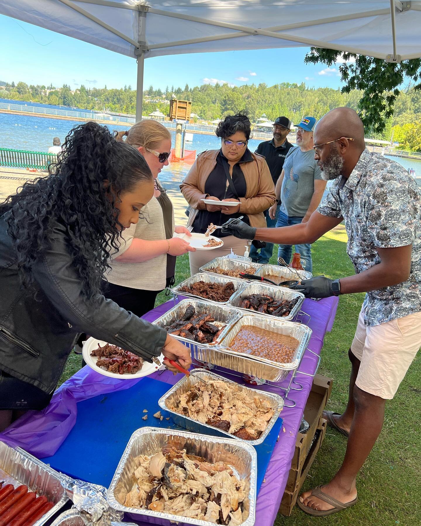 We really enjoyed catering for the amazing teams that work for Seattle Public Health. #richardstoogoodseattlebbq #atthewater #lunch #ribs #brisket #chicken #bakedbeans #potatosalad #honeycornbread #glutenfree #berrycobbler #sauce #forthepeople #bbq