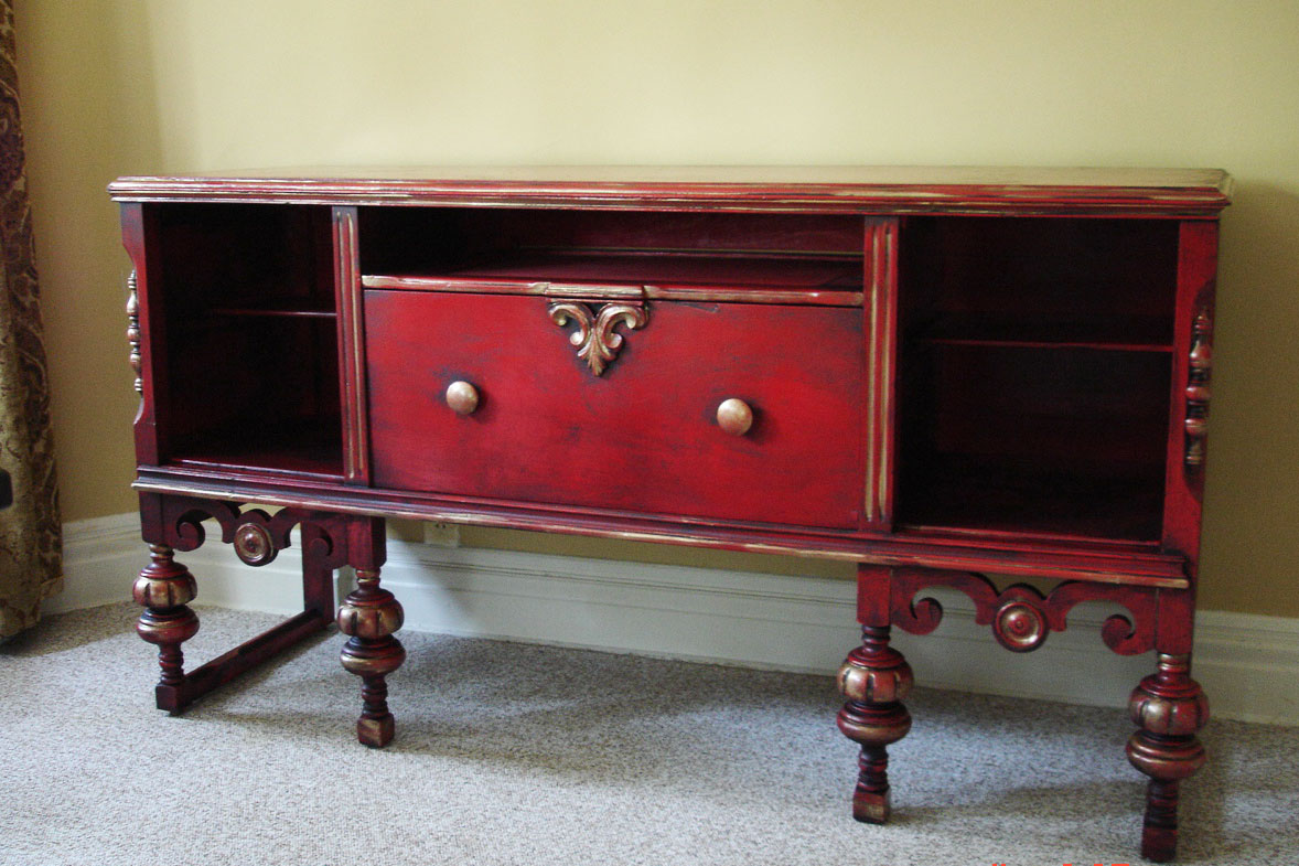 redbuffet:furn.JPG