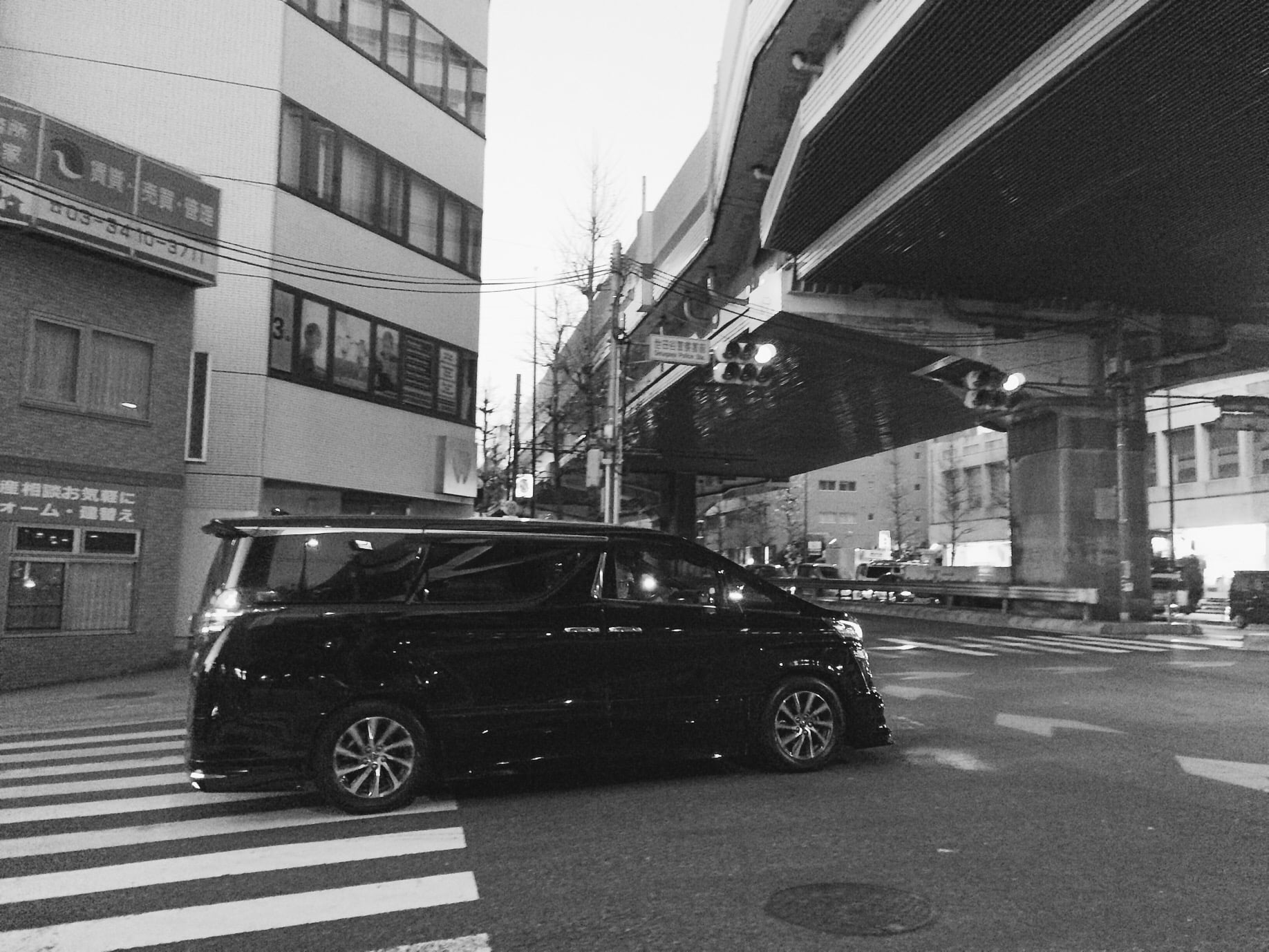 I love spotting cool cars on our run, most of our stops were to stare or take photos of it. 