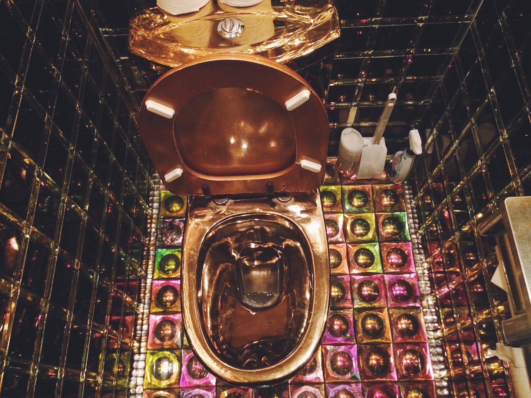 Gold toilet!!