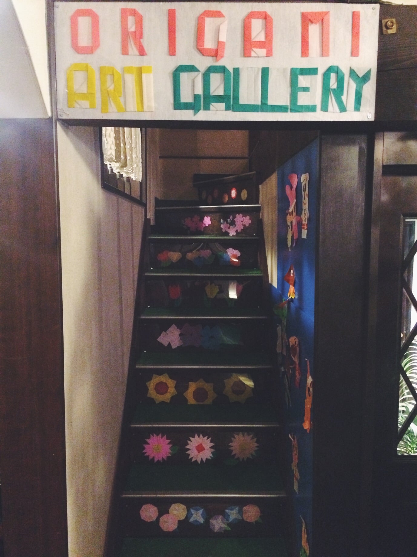 Checked out this Orgigami Gallery while they cook our steaks. 