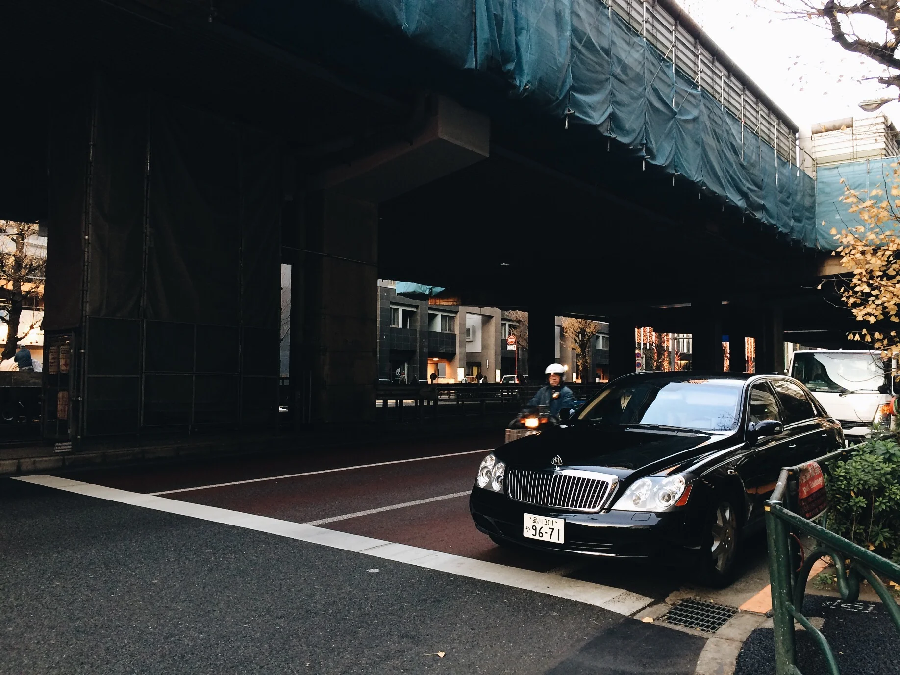 Roppongi had a lot of exotic cars. 