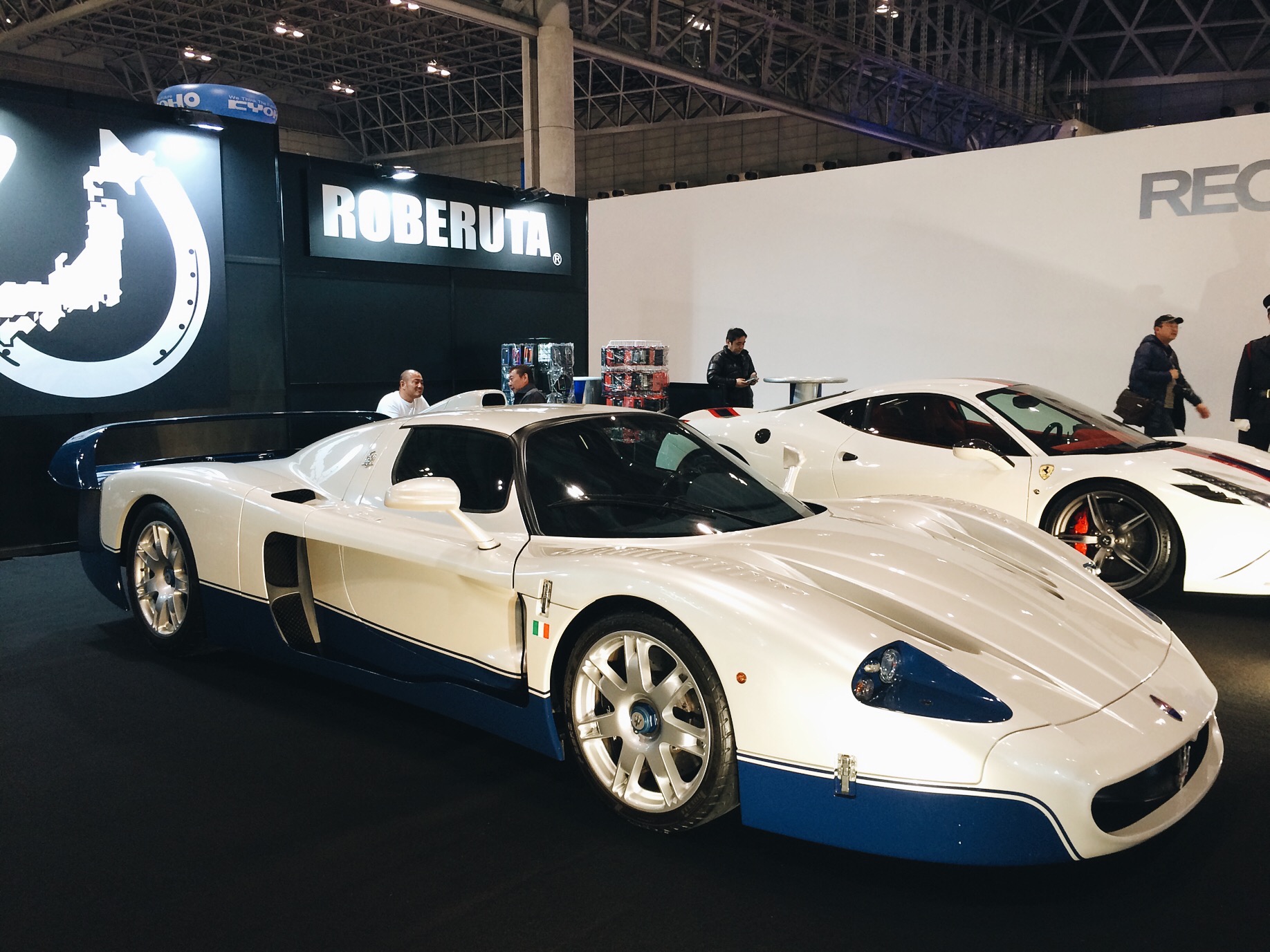 Finally seen this up close, The Maserati MC-12. 