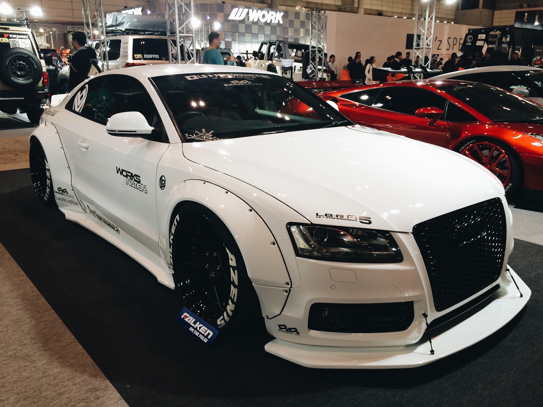 Liberty Walk Audi S5. 