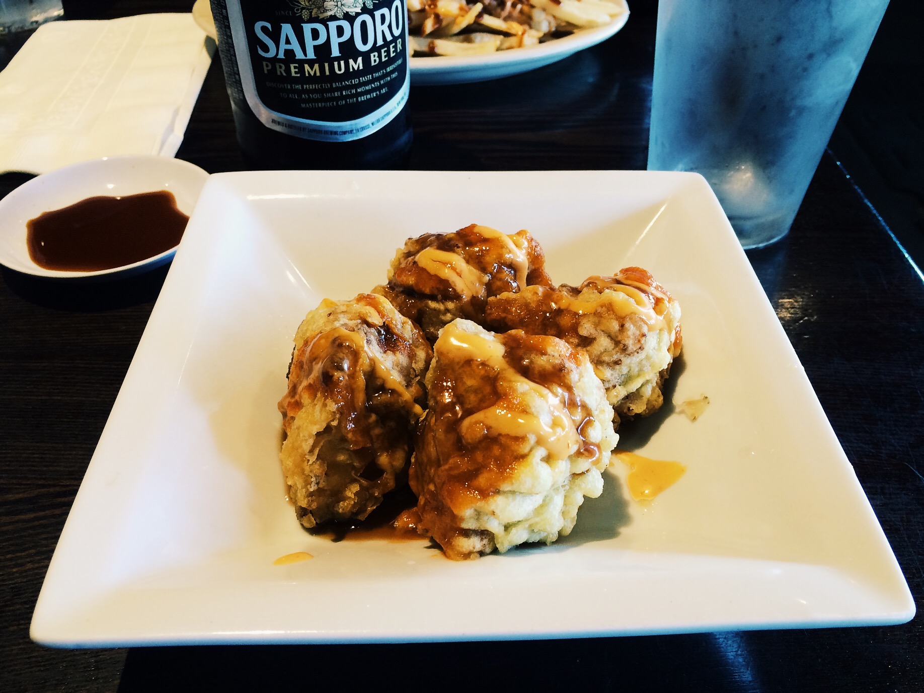 Okay, this is kinda offensive. This is called Monkey Brains. What? You think asian people eat Monkey brains and shit? Well okay some do but what did I do about this? I ordered it! Hahaha, I don't give a fuck how offensive it can be, it just better taste good! And it was okay, lol. 