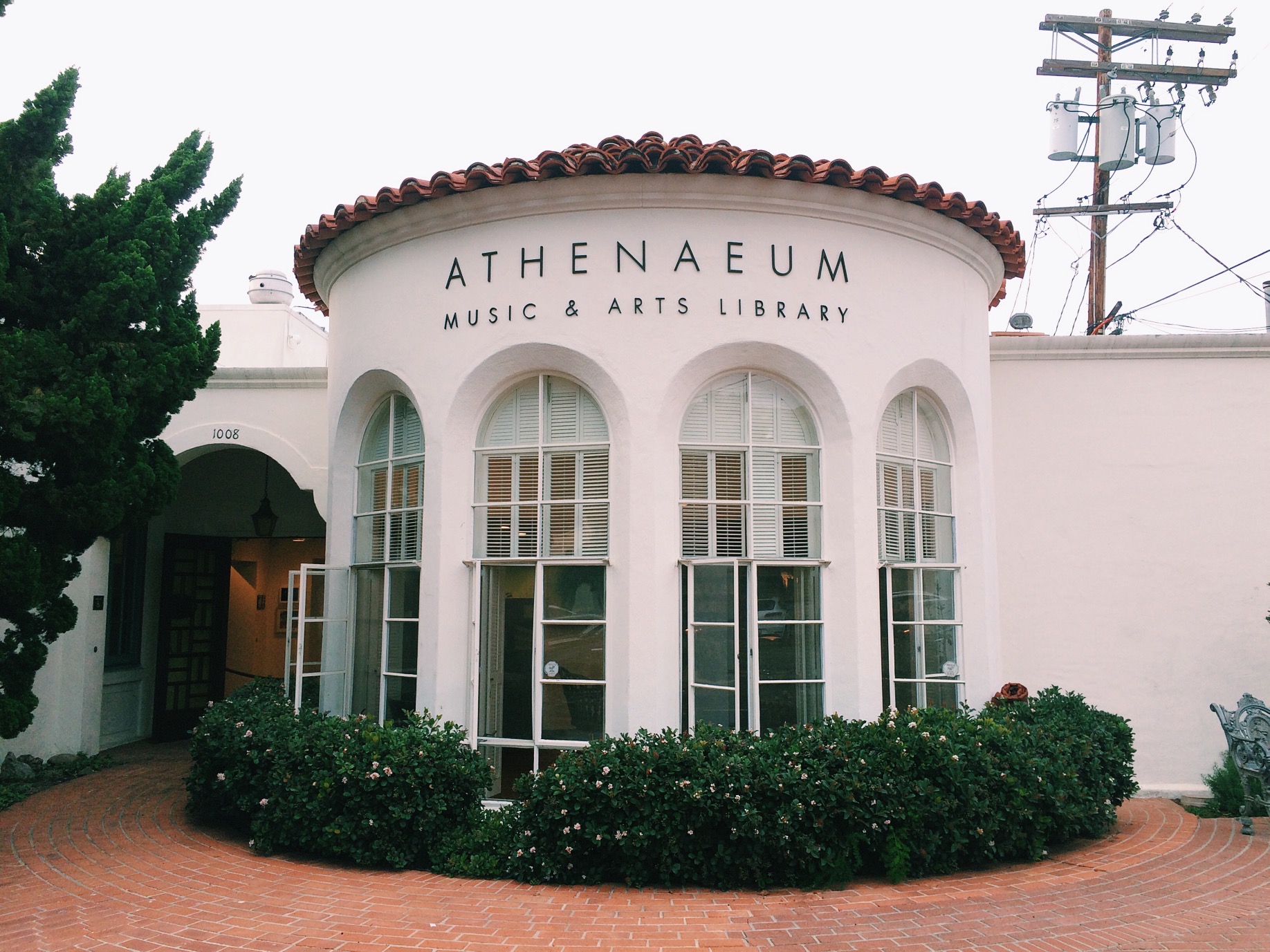 Downtown La Jolla got a lot of art galleries and this, Music & Arts Library. Love their support for art. 