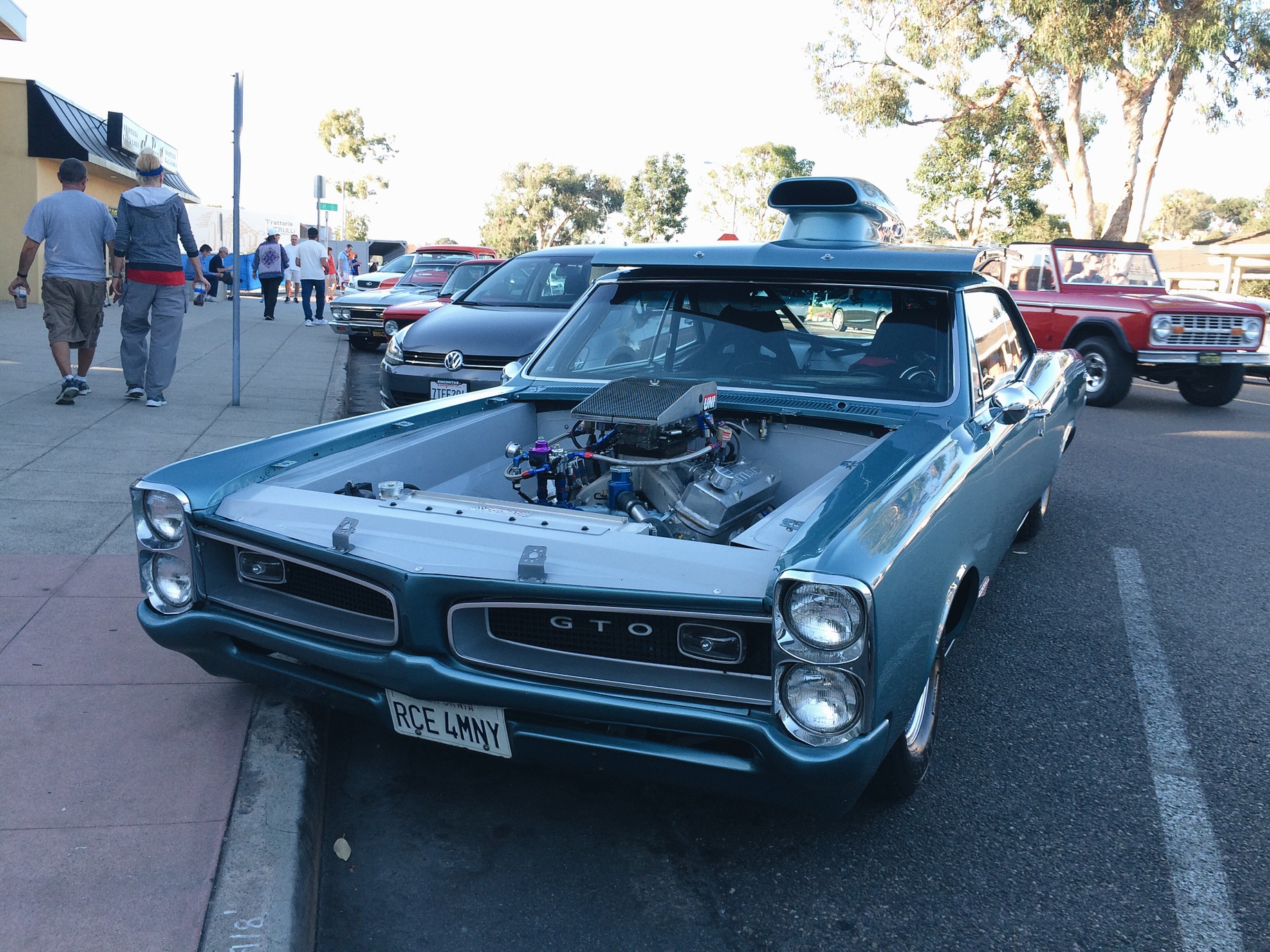 Look at that plate, "Race for money." 