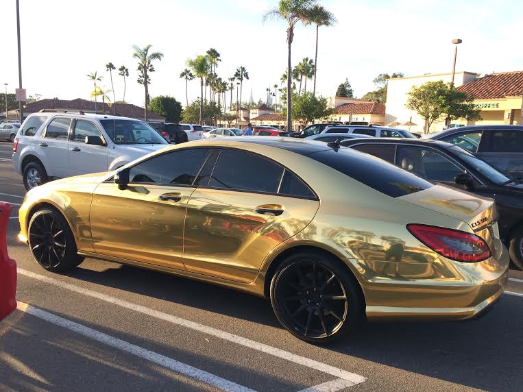 Oh look, I found a gold Mercedes Benz. 