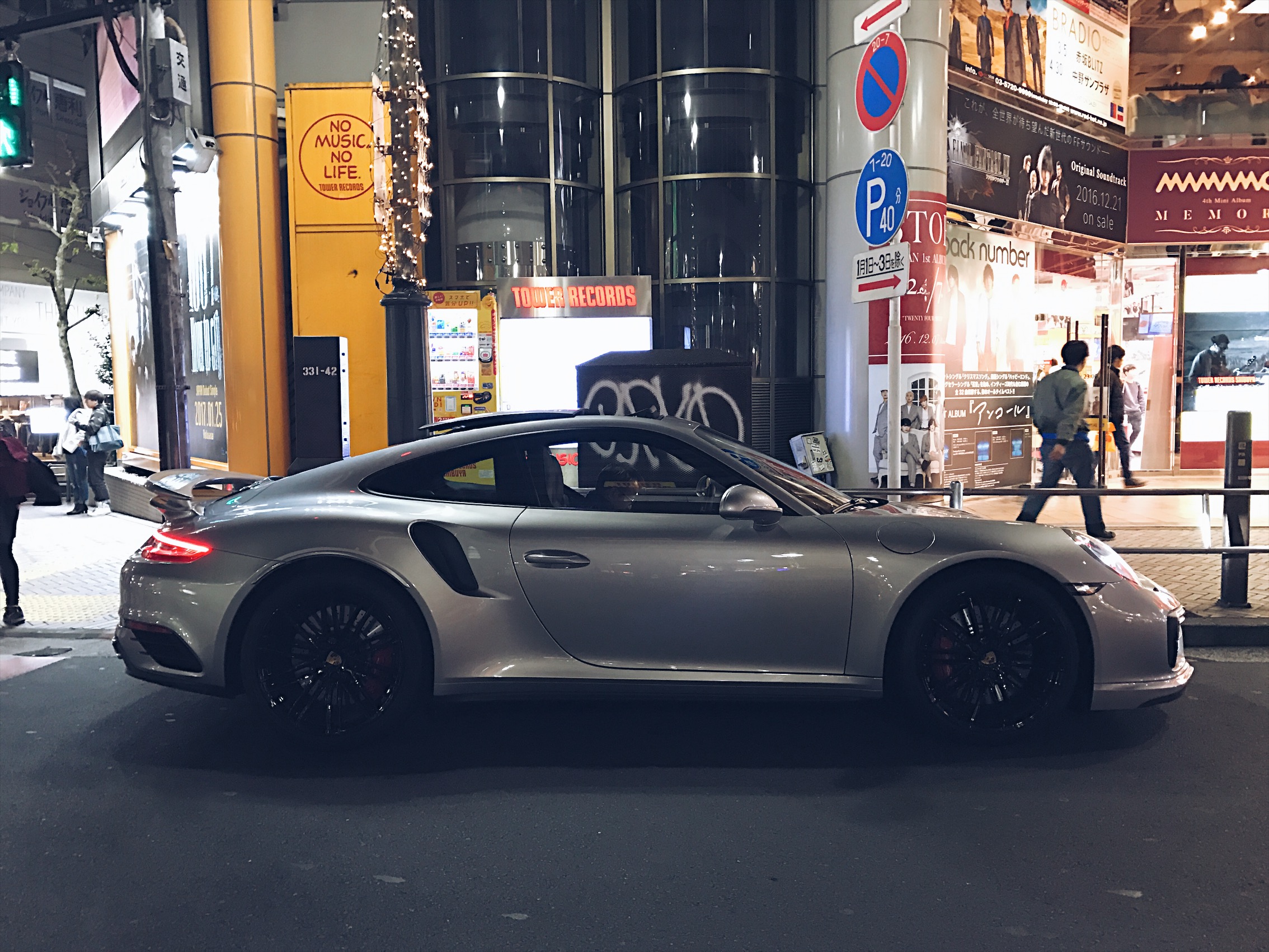OOoh weee, Spotted this 911 turbo. 