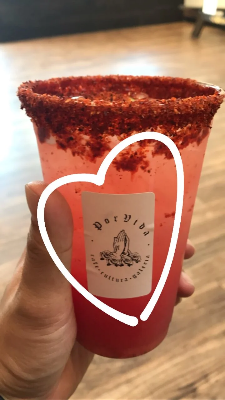 OH! Here is the Watermelon drink from Por Vida. Salud has one too, and both are equally good, I wonder if its the same person who make these. 