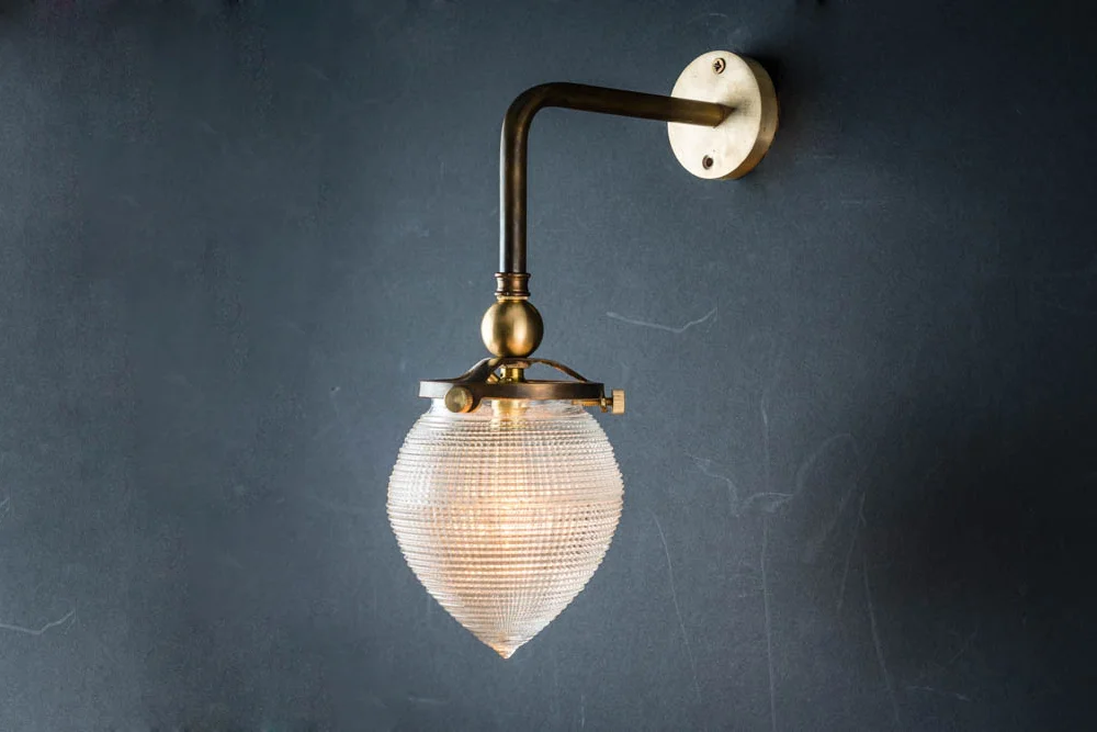 BRONZE_AND_CROSSCUT_GLASS_SURGICAL_WALL_LIGHT.jpg