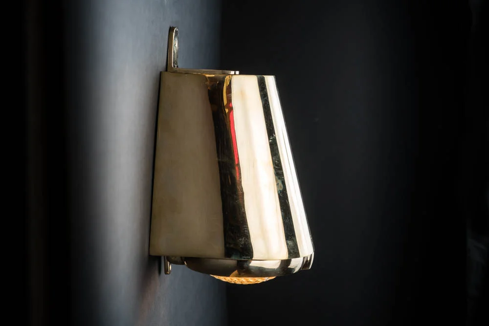 brass mast light 01.jpg