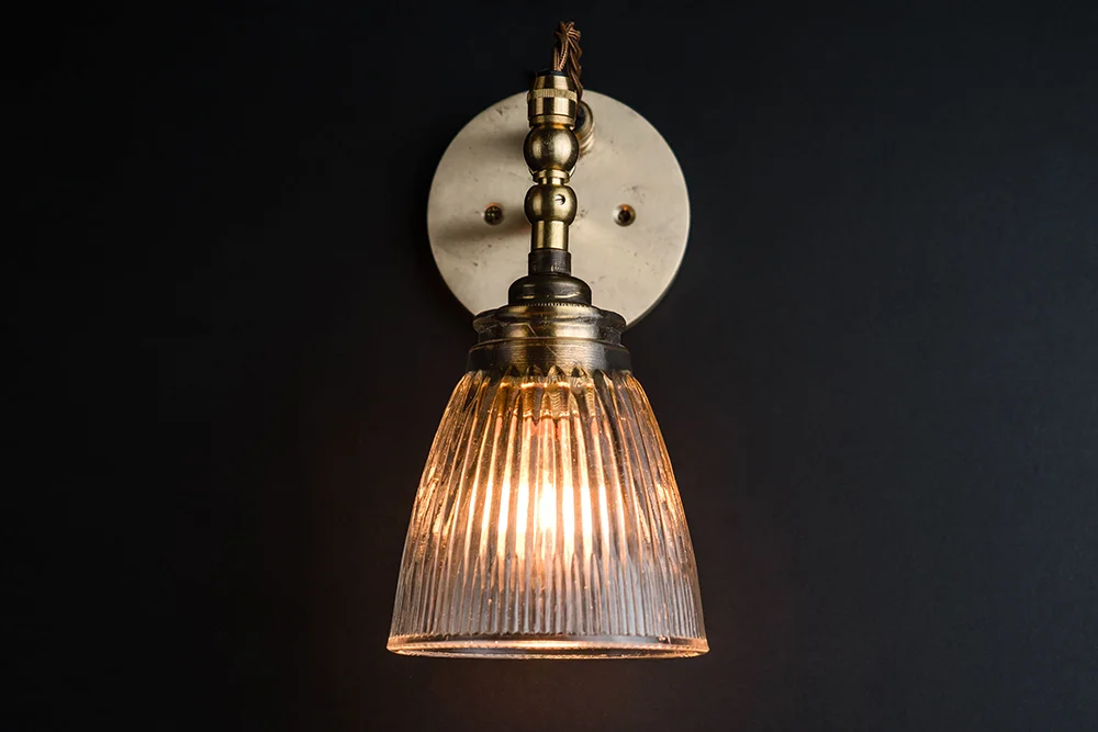 Lancaster wall light 01.jpg