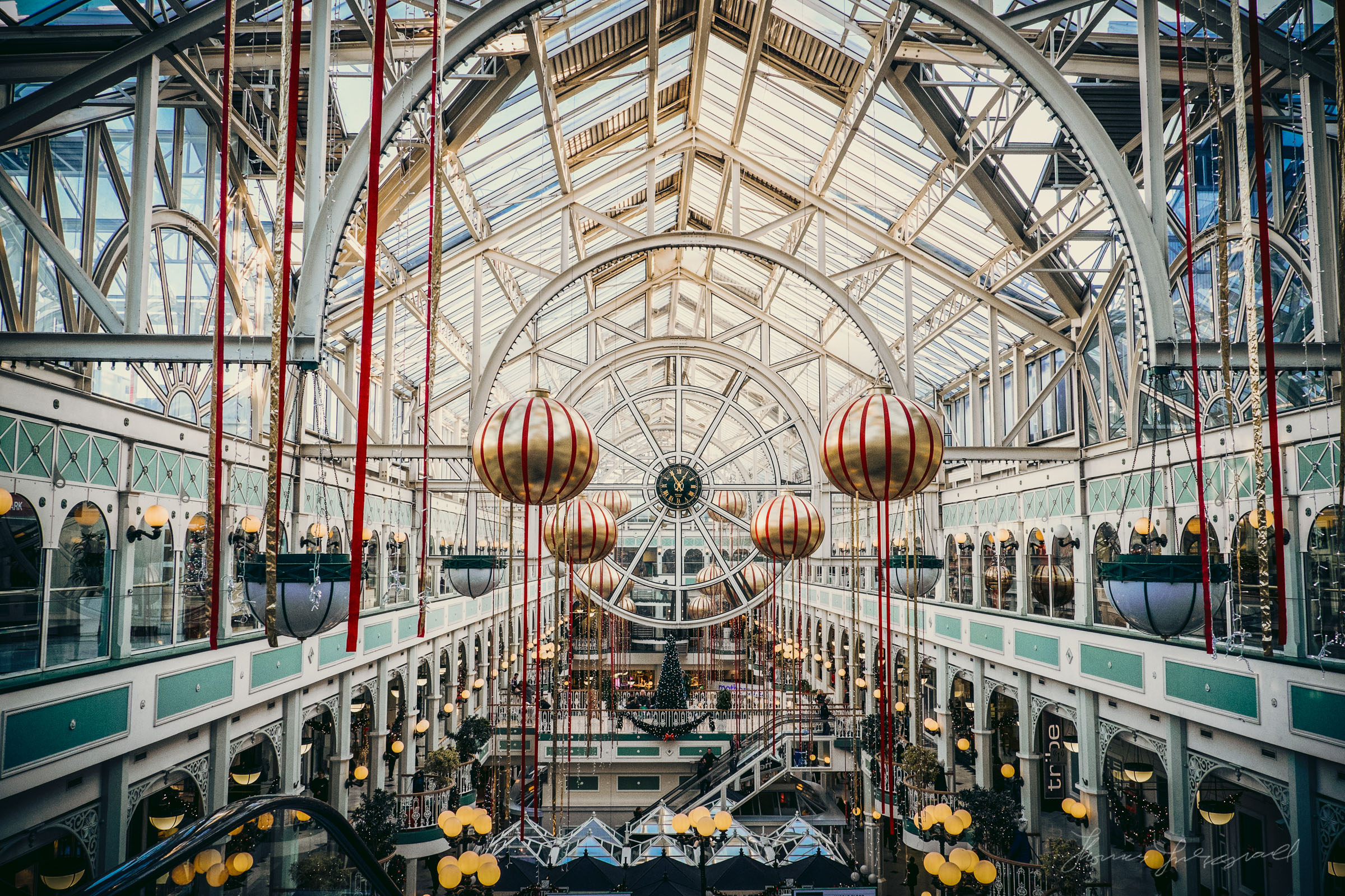 Christmas Decorations in Dublin's Stephen's Green Centre