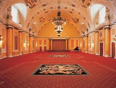 city_hall_assembly_room.jpg