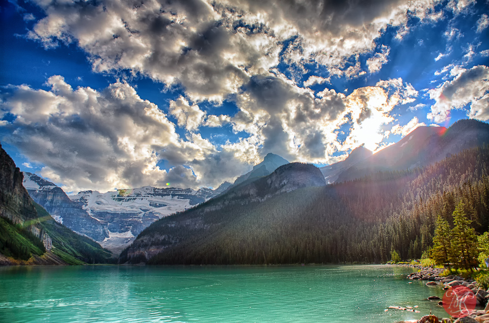 1-canada-alberta-banff-lake-louise-summer-beauty-light-nature-rocky-mountains.jpg
