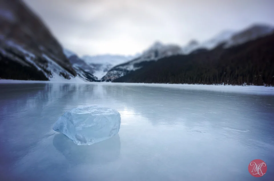 3-landscape-alberta-lake-mountain-winter-photography.jpg
