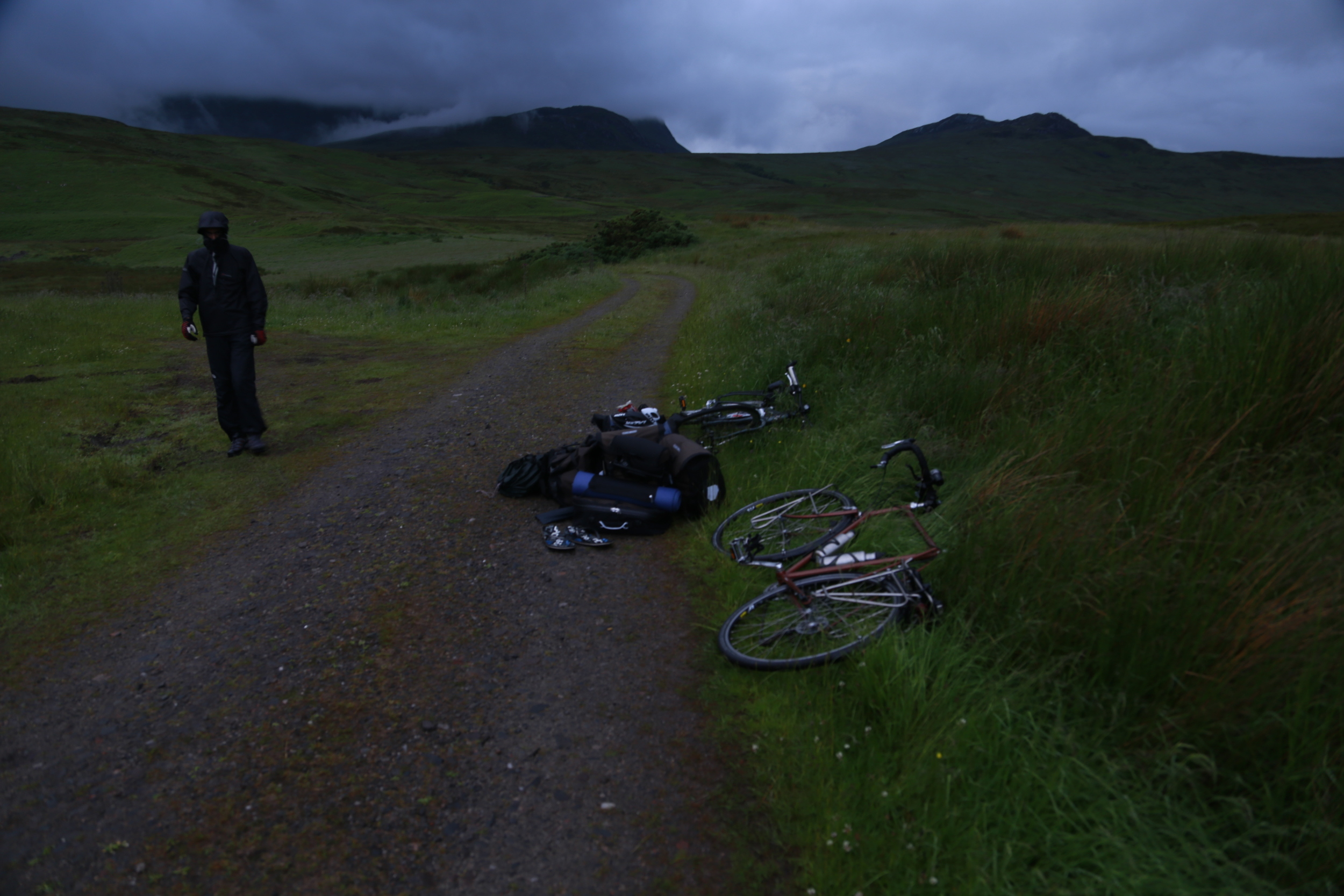 highlands, bikes, bicycle, touring bicycle, midges, scottish midge, tent, camp, wild camping