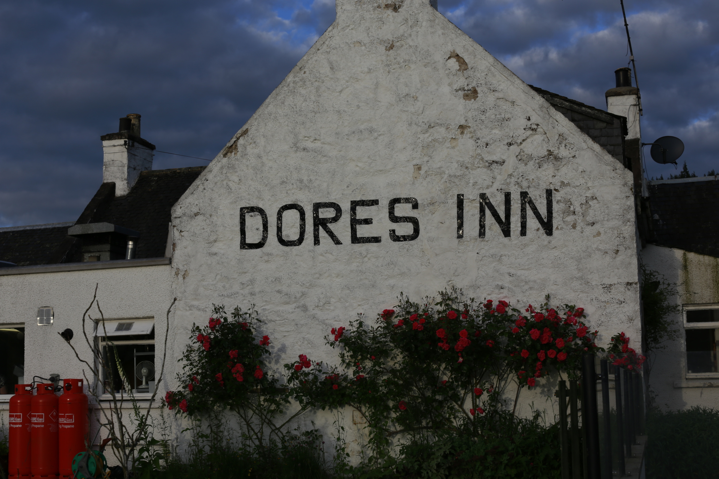 hotel, pub, dores Inn, travel, bicycle touring