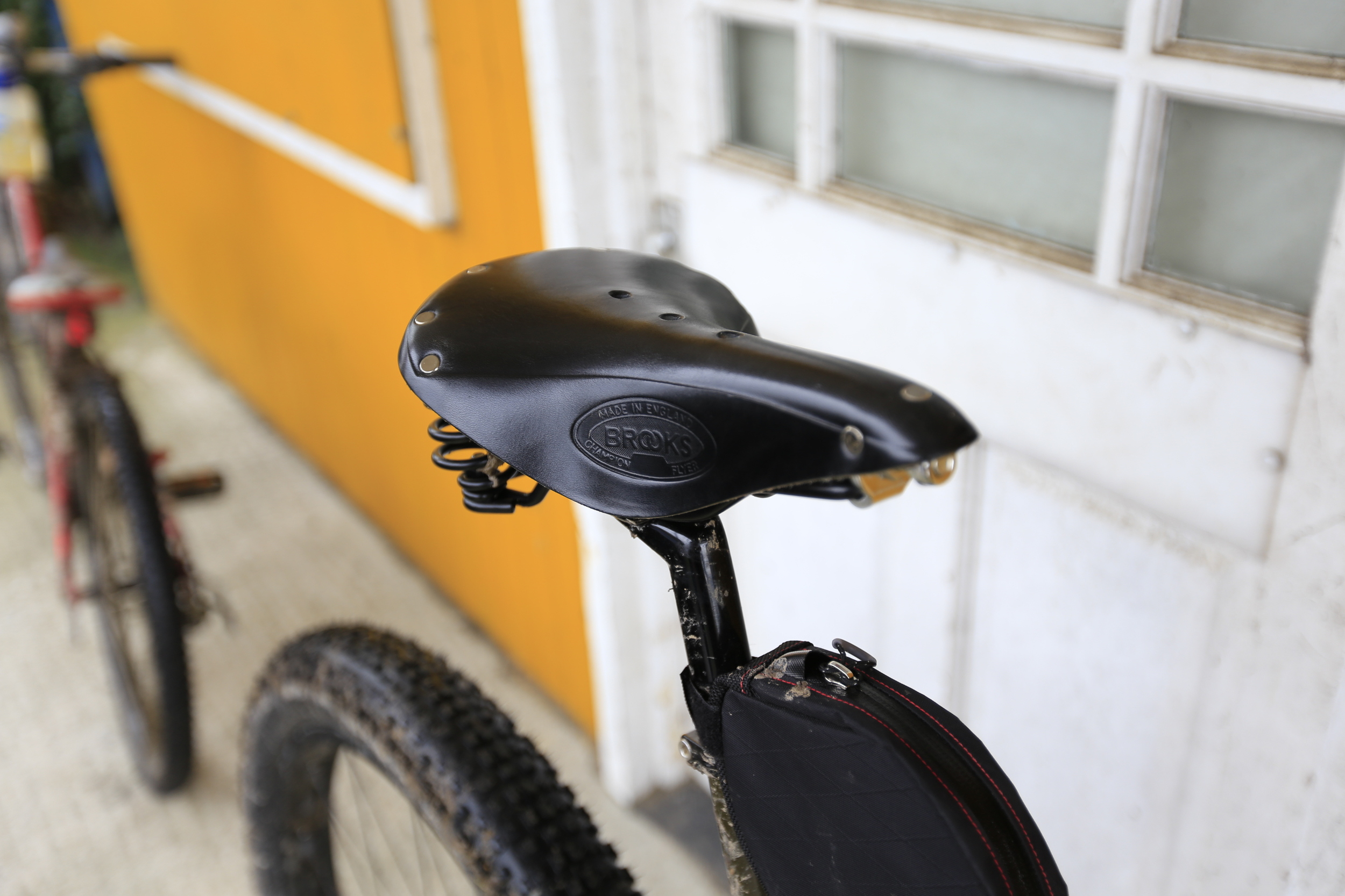 brooks mountain bike saddle
