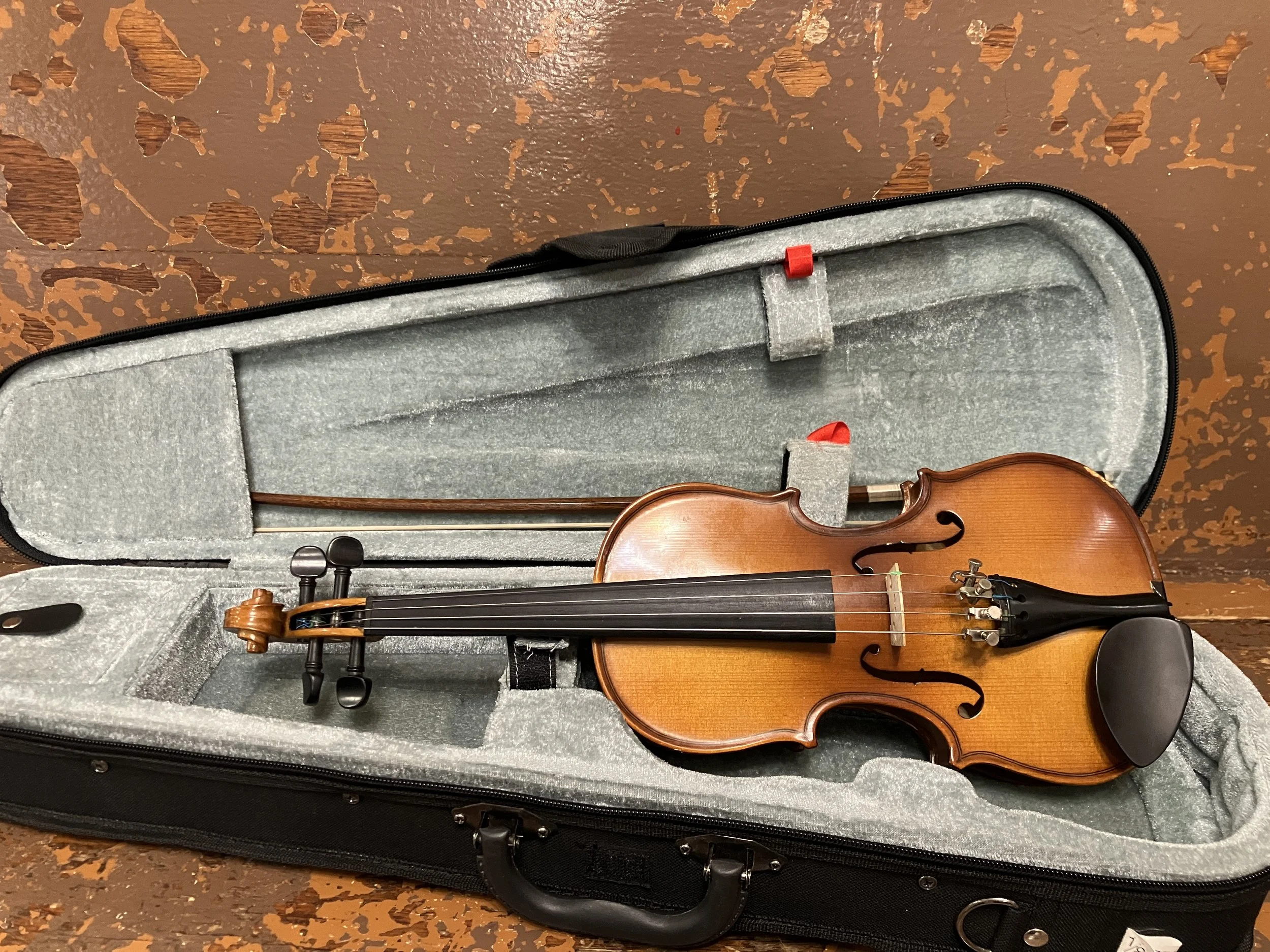 used 1:8 violin.JPG