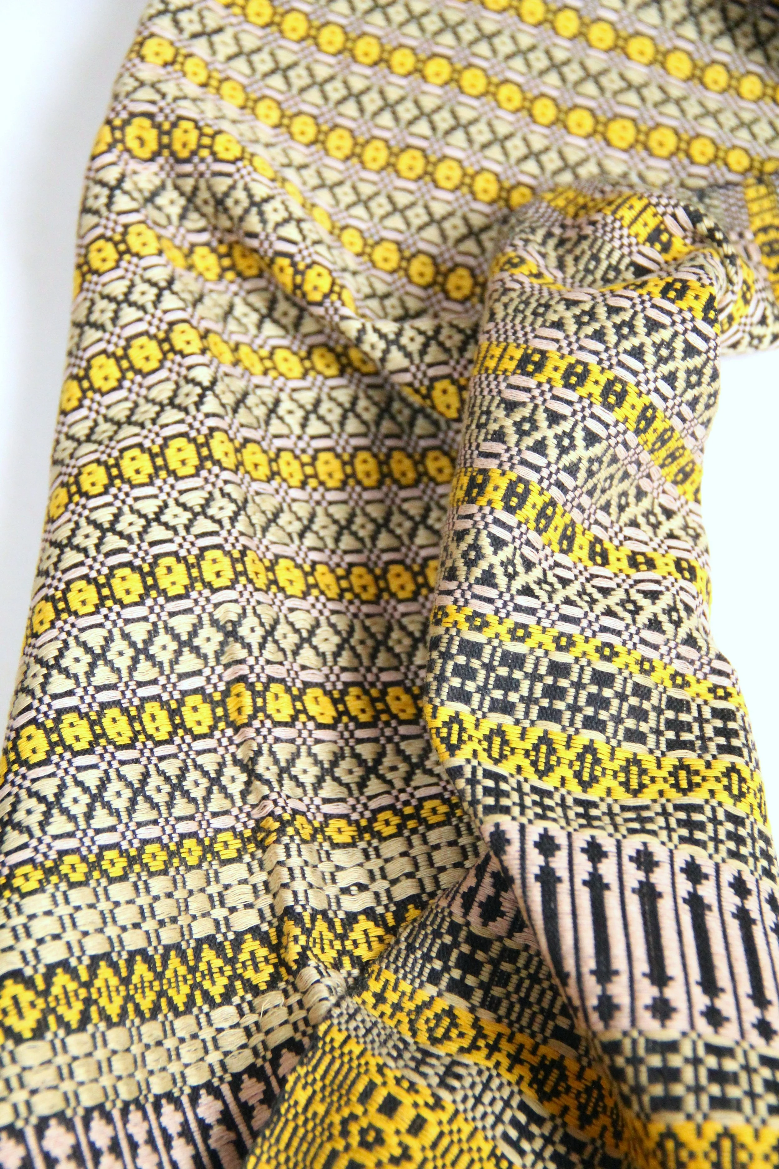 Kheis handwoven blk:nat col 20d.JPG