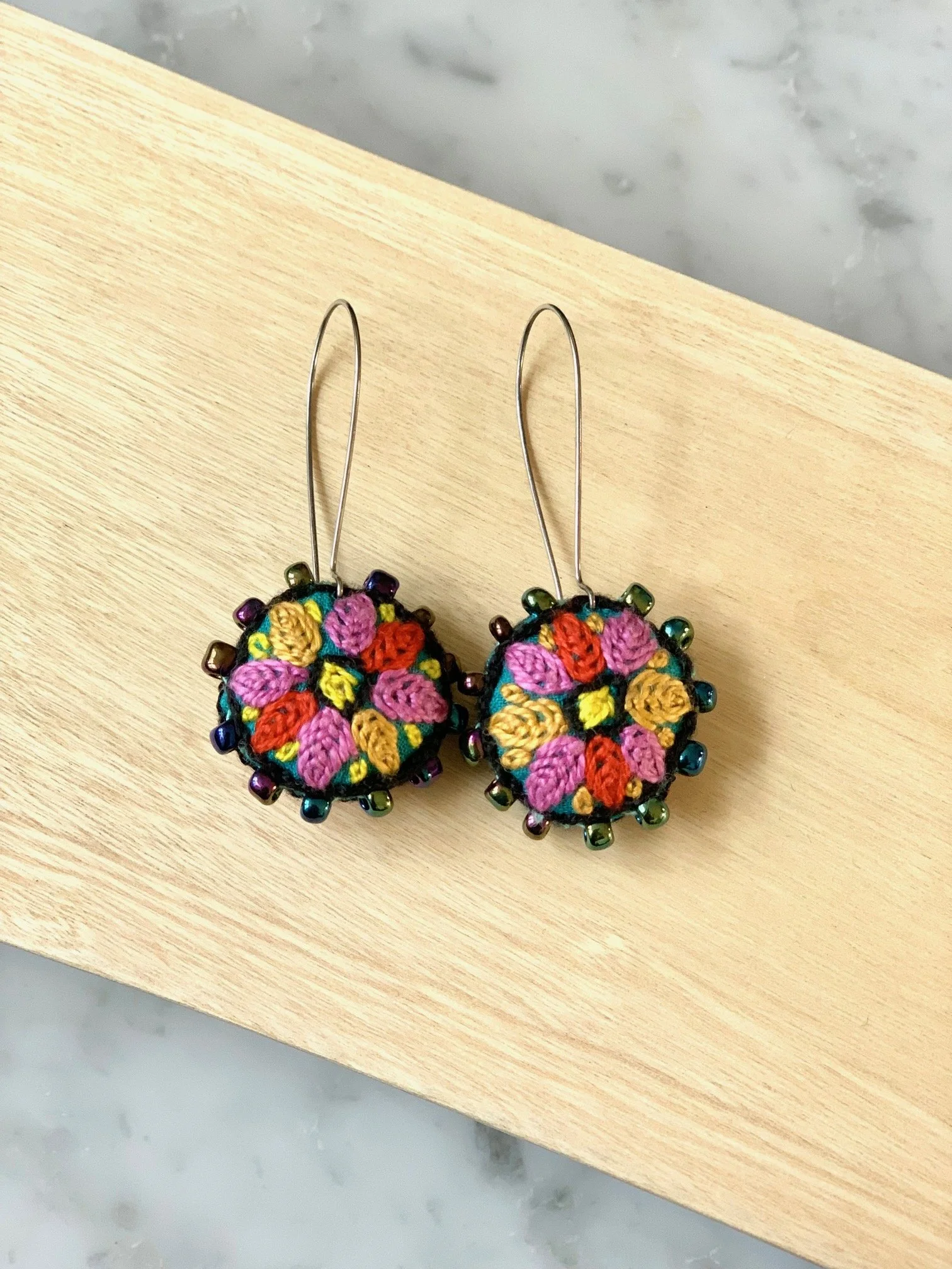 Round drop earrings - Bright bouquet