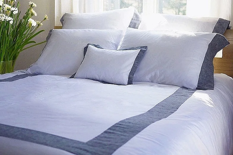white cotton with contrast linen border