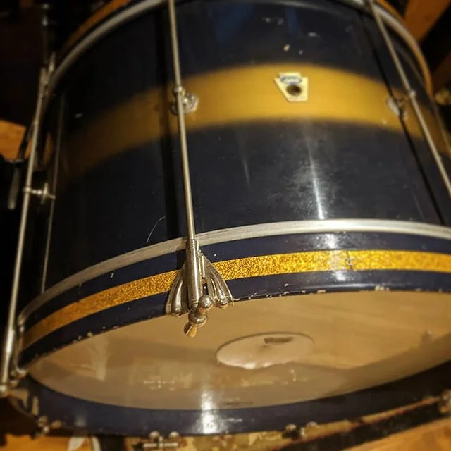 Just another #ludwig sitting aimlessly in the rehearsal space... #sleepersound #drummerboy @dialm4mike @david.m.dantonio